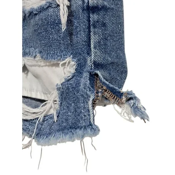 American Eagle Jean Shorts Womens Size 6 Distressed Denim Strigid Mom Short Blue - Picture 7 of 12